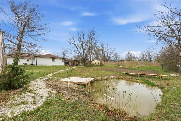 $595,000 | 121 Highland Park Avenue, Excelsior Springs, MO 64024