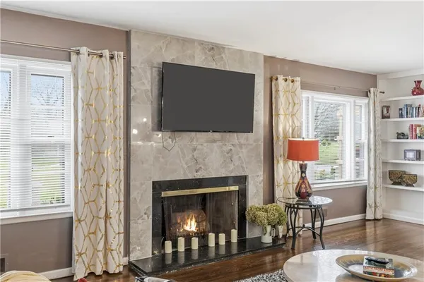 $595,000 | 121 Highland Park Avenue, Excelsior Springs, MO 64024