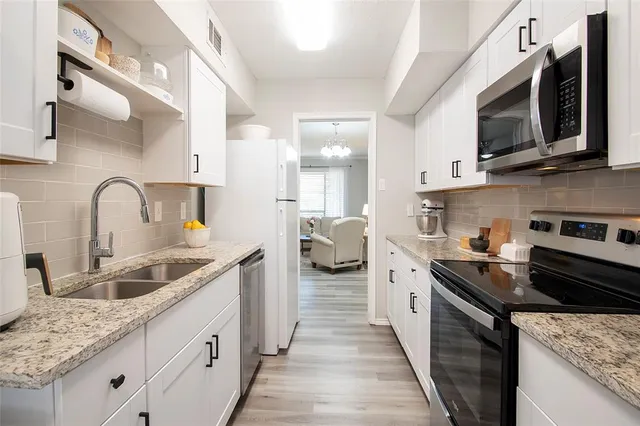 $1,595 | 11114 Valleydale Drive, Unit D, Dallas, TX 75230