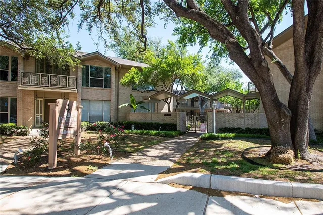 $1,595 | 11114 Valleydale Drive, Unit D, Dallas, TX 75230