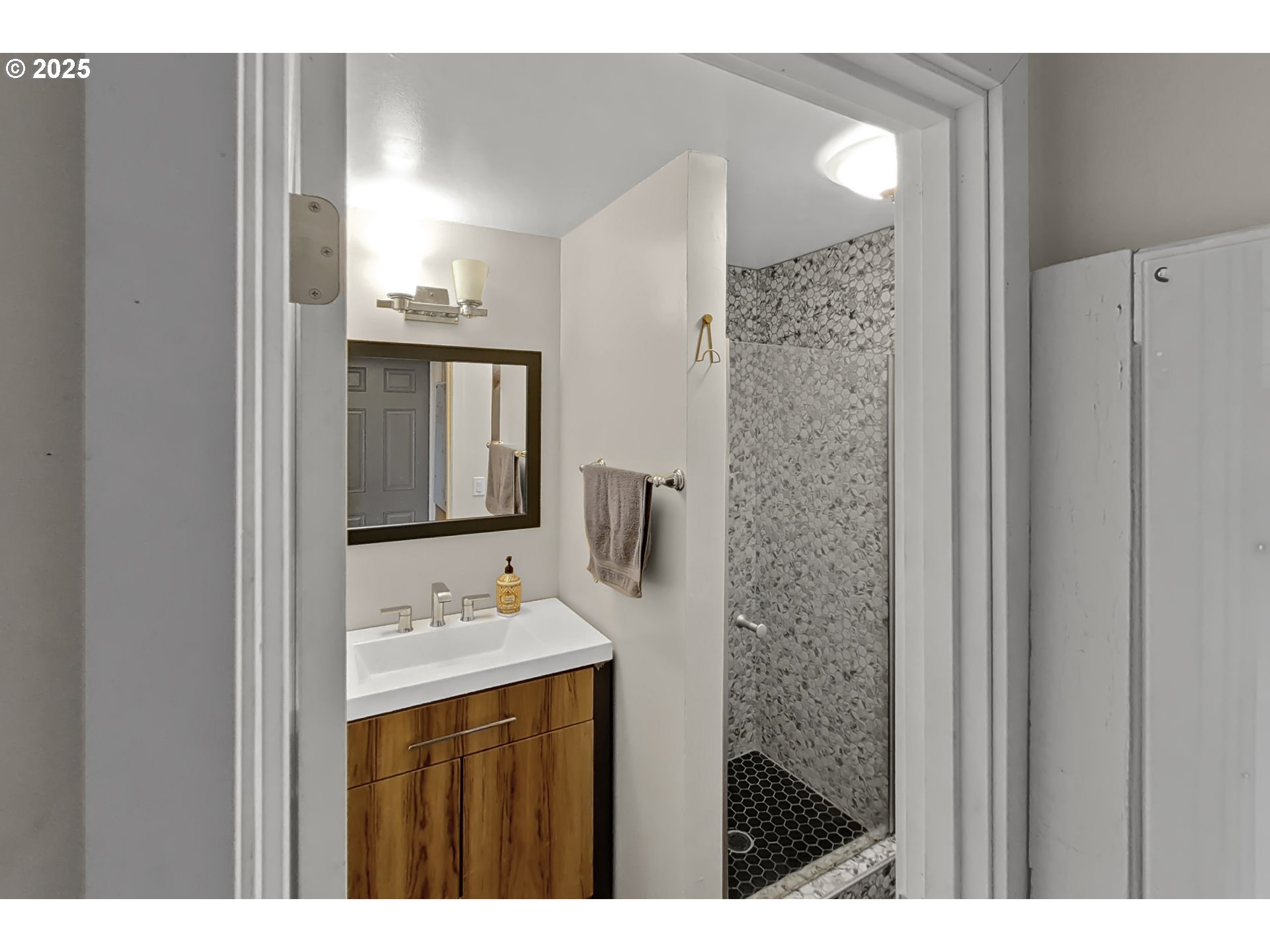 1180 North 12th Street Springfield, OR 97477 - Photo 24 of 38