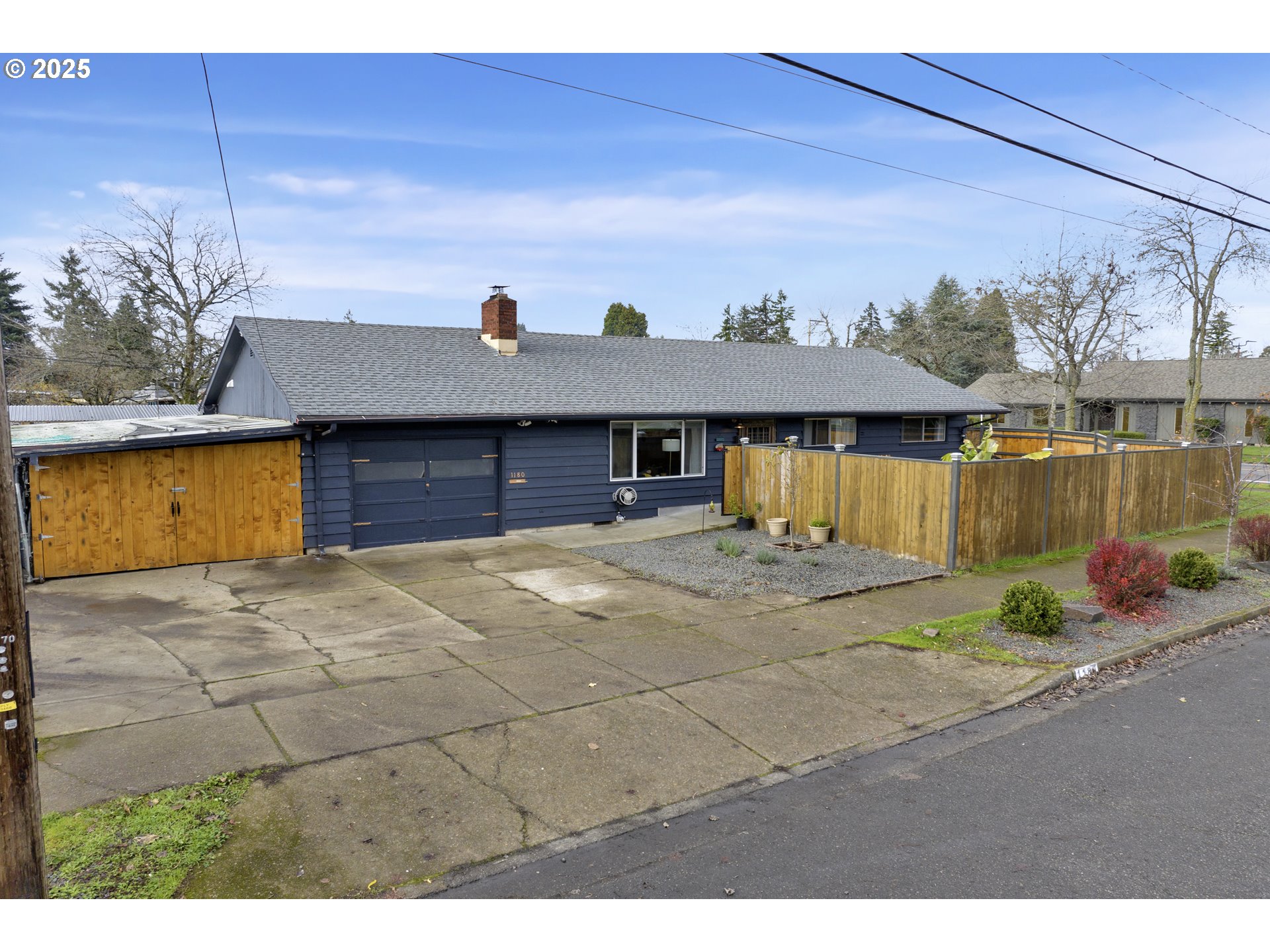 1180 North 12th Street Springfield, OR 97477 - Photo 5 of 38