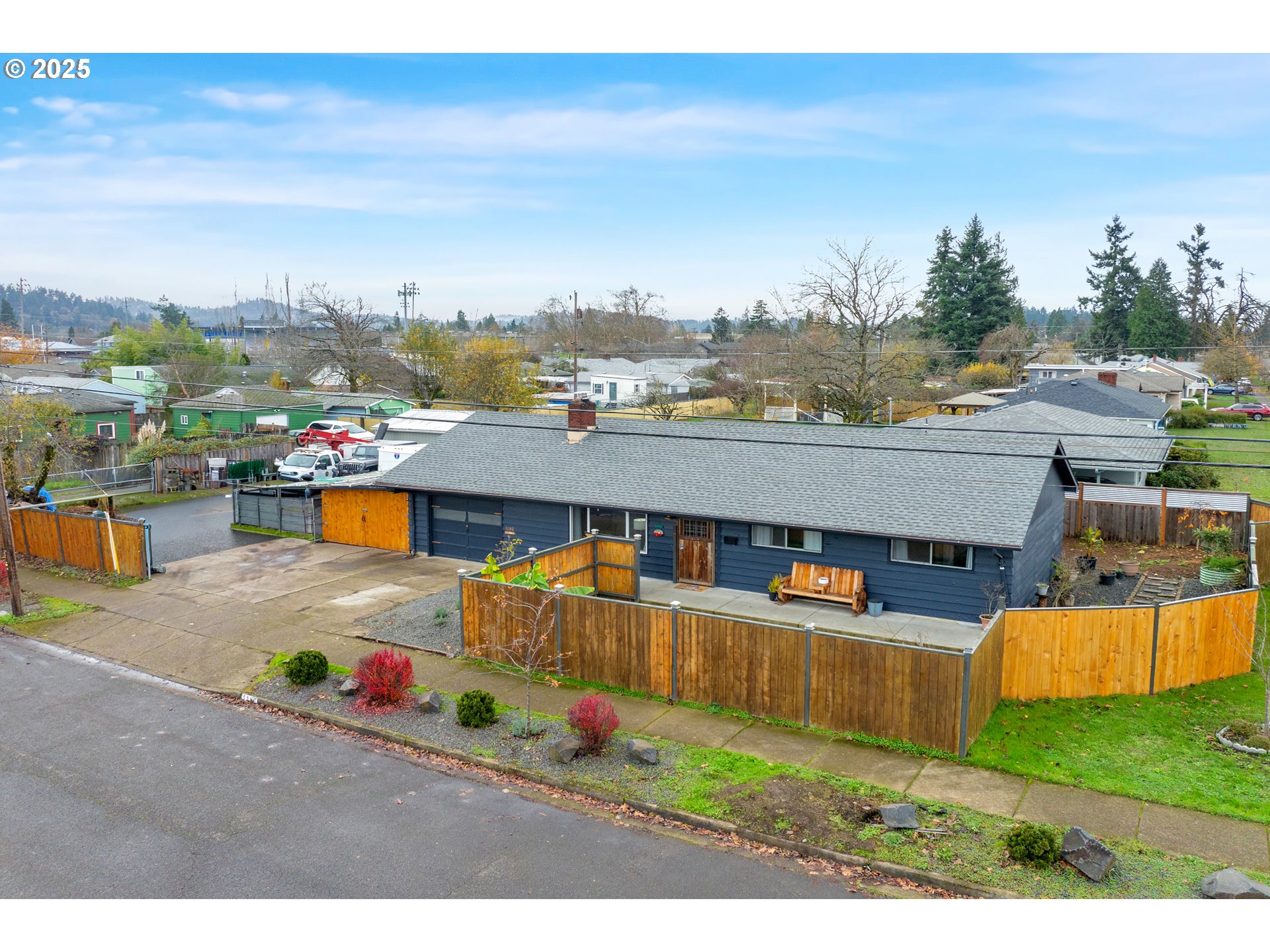 1180 North 12th Street Springfield, OR 97477 - Photo 6 of 38