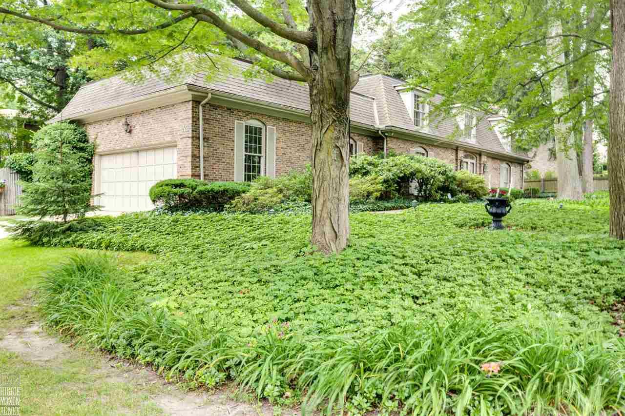 240 Cloverly Road Grosse Pointe, MI 48236 - Photo 48 of 49 31324429-47.JPG