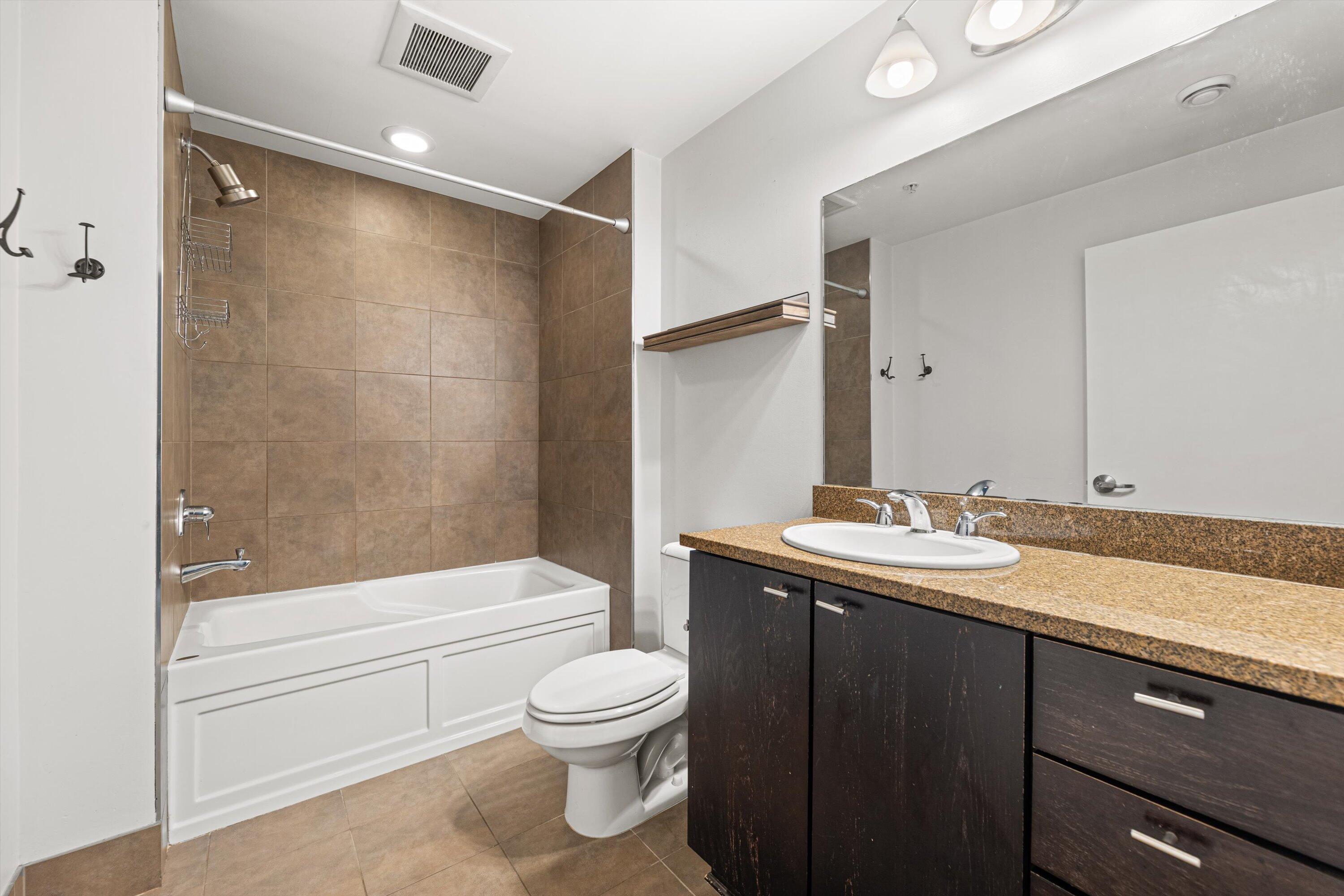 1902 North Commerce Street, Unit 506 Milwaukee, WI 53212 - Photo 13 of 21 03-IMG_2316