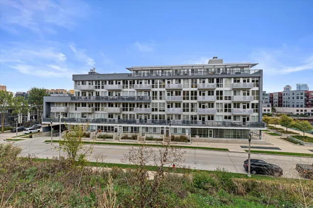 $242,500 | 1902 North Commerce Street, Unit 506, Milwaukee, WI 53212