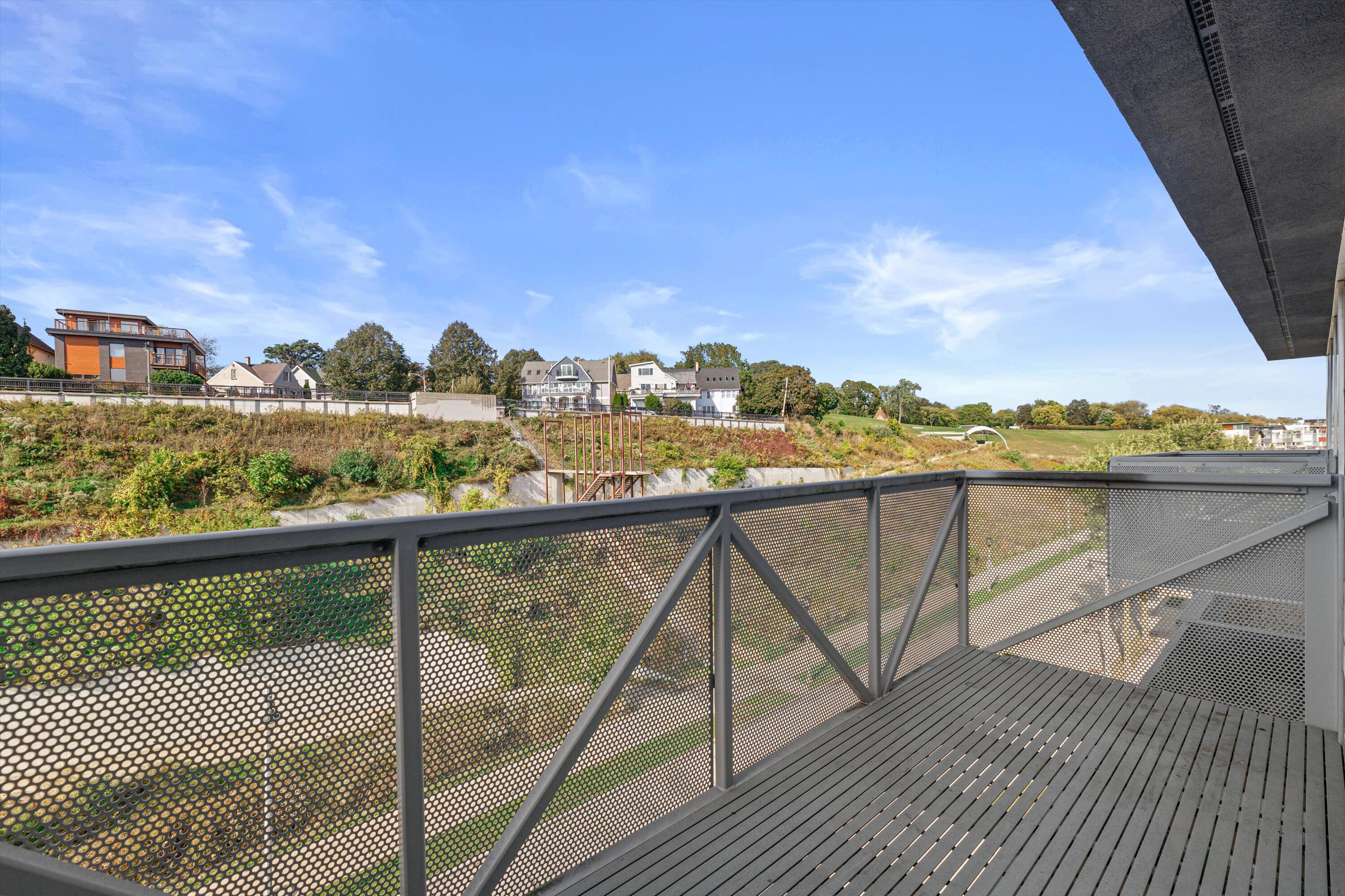 1902 North Commerce Street, Unit 506 Milwaukee, WI 53212 - Photo 8 of 21 01-IMG_2406