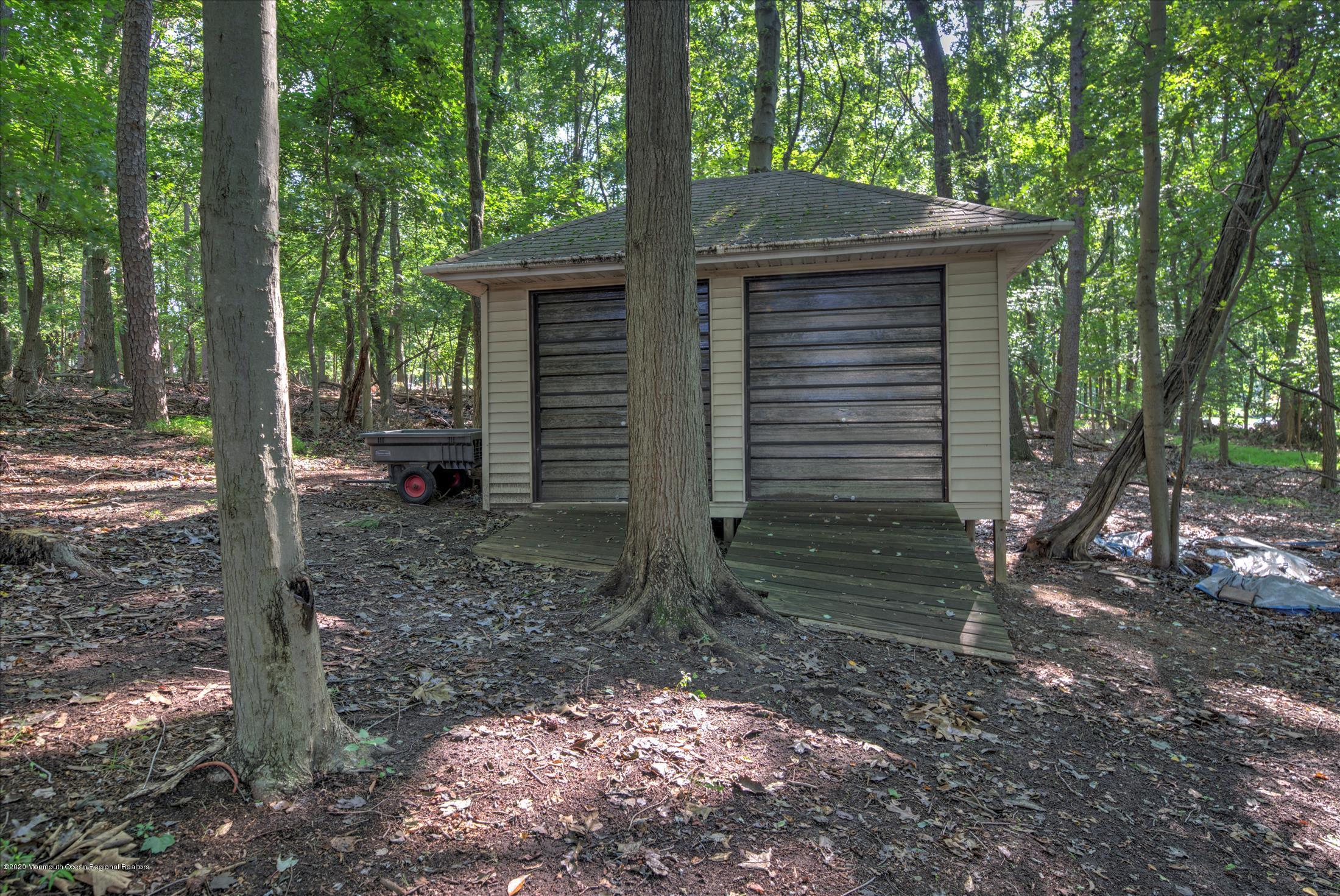 87 Agress Road Millstone Township, NJ 08535 - Photo 54 of 59 BACK YARD (6)