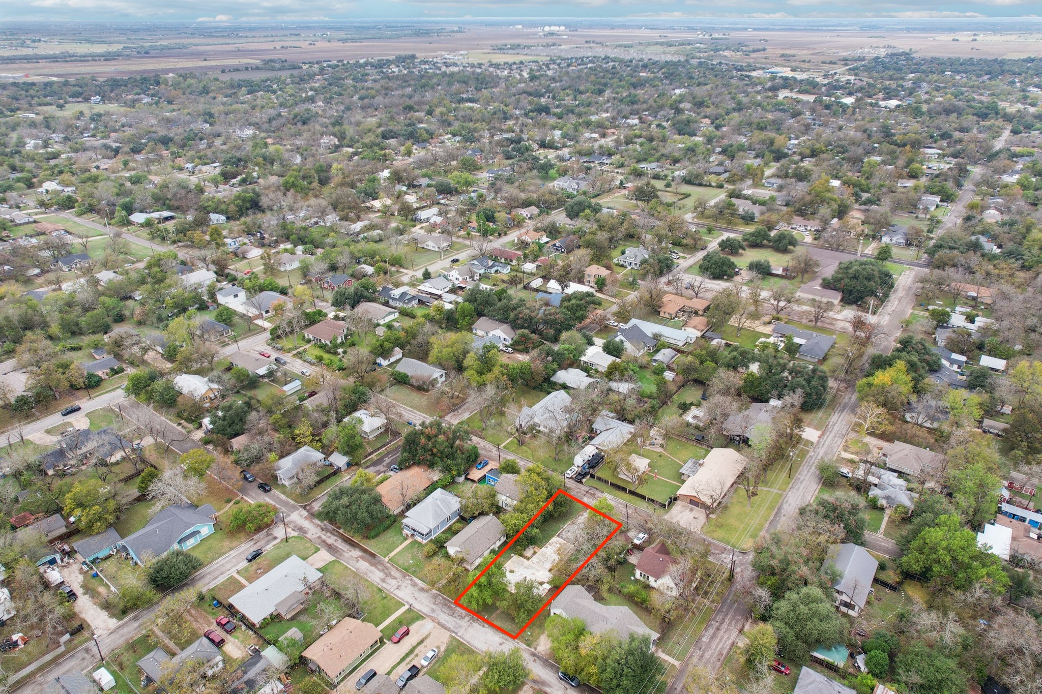 904 James Street Taylor, TX 76574 - Photo 6 of 9