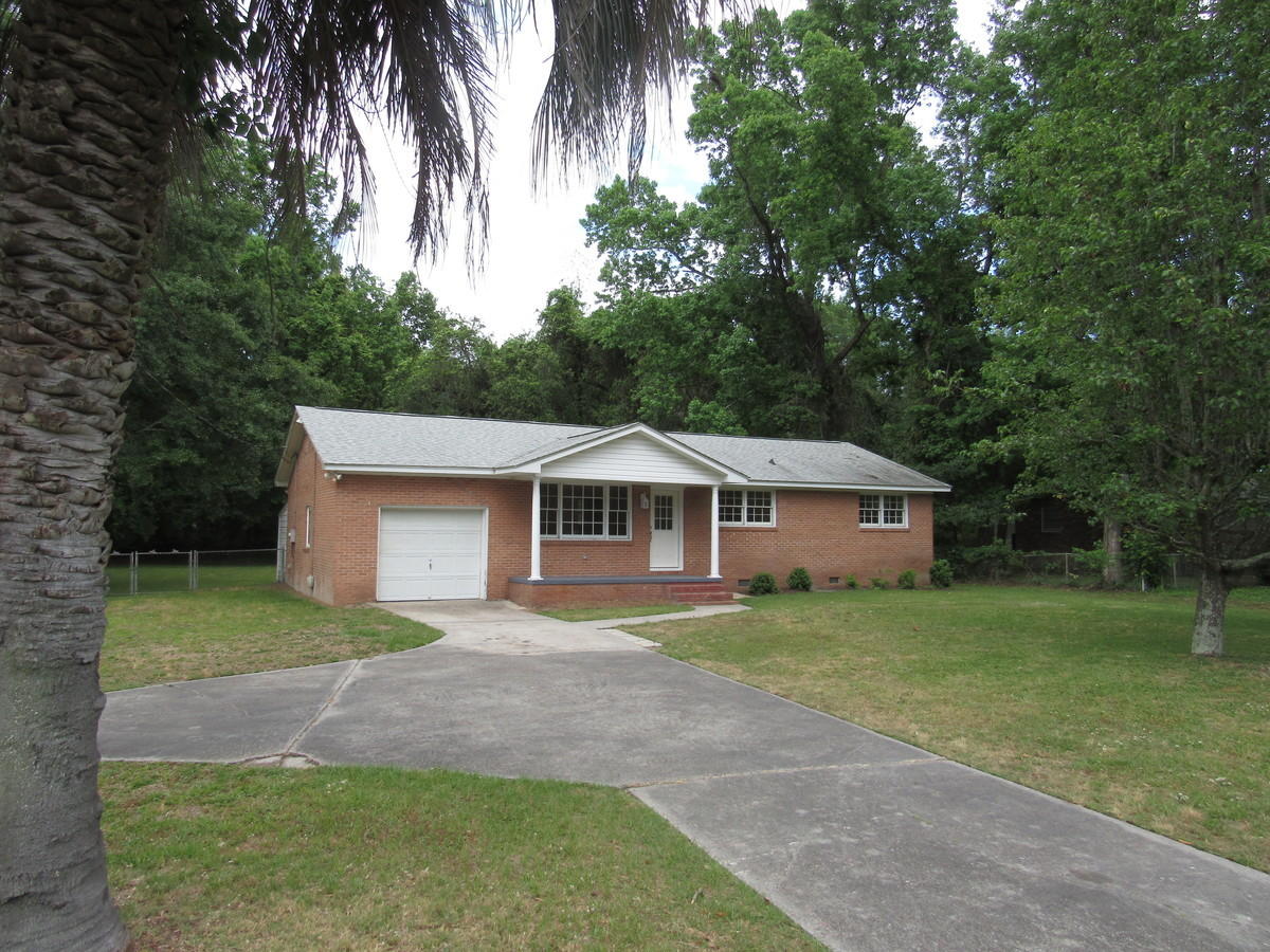 1240 Folly Road Charleston, SC 29412 - Photo 2 of 7 Image 2 Front