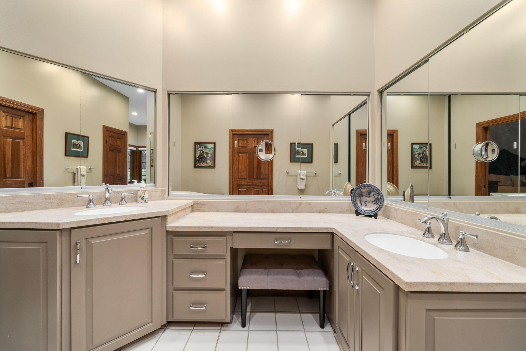3450 Mann Road Blacklick, OH 43004 - Photo 51 of 134 Primary Suite Bathroom