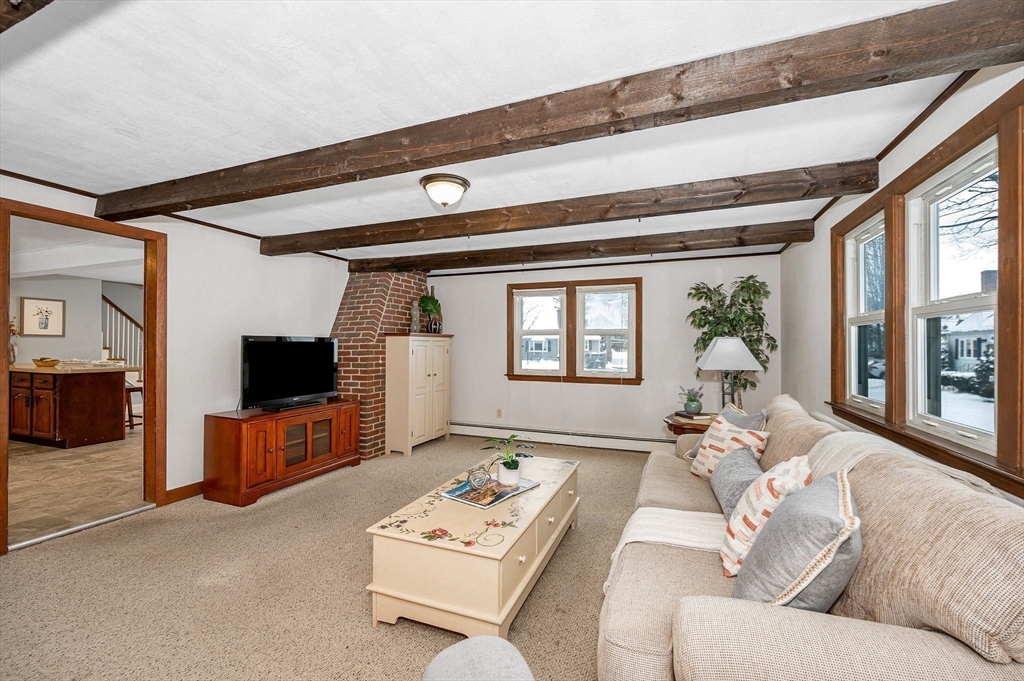 12 Edwin Street Reading, MA 01867 - Photo 11 of 31 Gallery Image 11