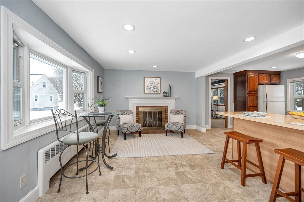 12 Edwin Street Reading, MA 01867 - Photo 4 of 31 Gallery Image 4