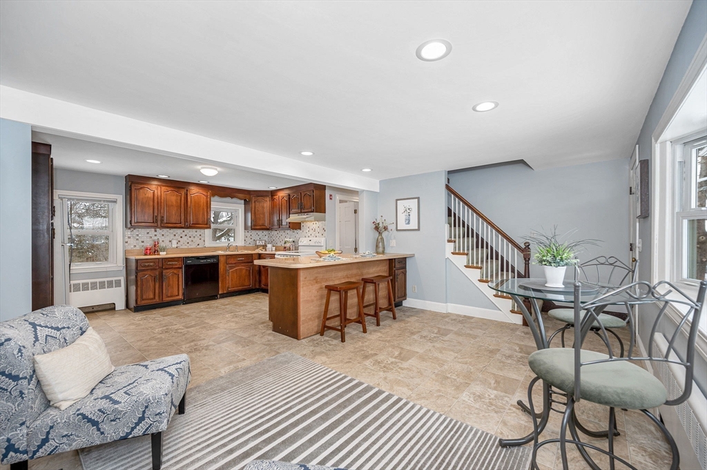 12 Edwin Street Reading, MA 01867 - Photo 6 of 31 Gallery Image 6