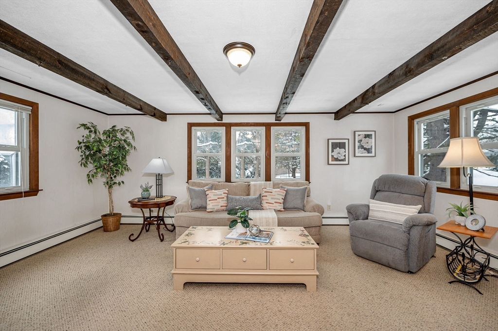 12 Edwin Street Reading, MA 01867 - Photo 9 of 31 Gallery Image 9