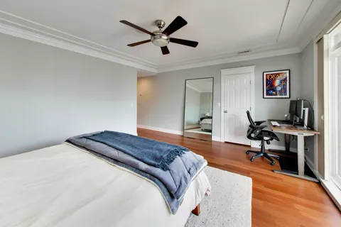 $699,000 | 844 West Roscoe Street, Unit 2E, Chicago, IL 60657