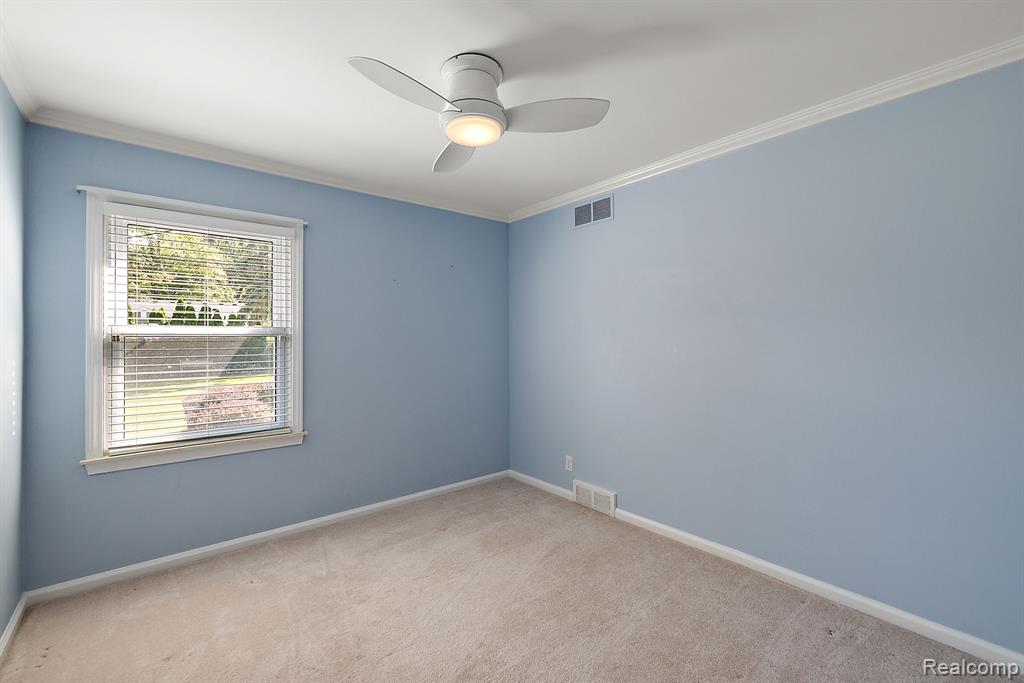 2546 Dorchester Road Birmingham, MI 48009 - Photo 18 of 52 Gallery Image 18