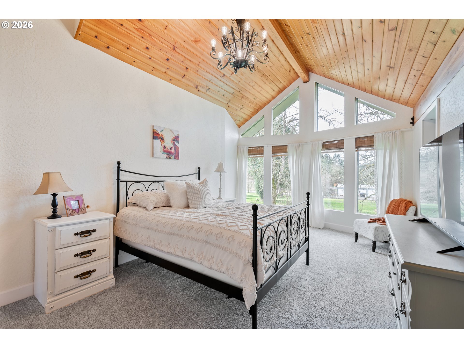 1239 Rose Valley Road Kelso, WA 98626 - Photo 23 of 48 a bedroom with a bed and a large window
