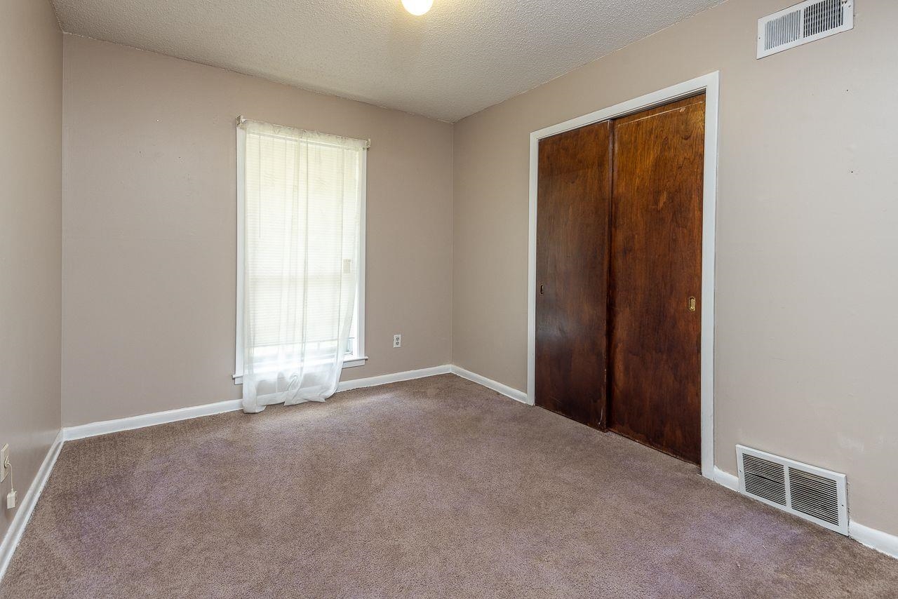 2883 Knightway Road Memphis, TN 38118 - Photo 13 of 14