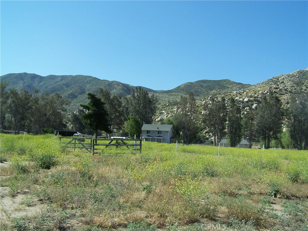 0 West Aloma Cabazon, CA 92230 - Photo 2 of 6 a view of grassy field with mountain