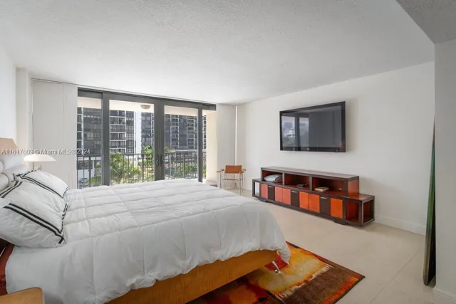$750,000 | 1915 Brickell Avenue, Unit C506, Miami, FL 33129