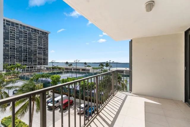 $750,000 | 1915 Brickell Avenue, Unit C506, Miami, FL 33129