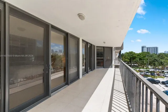 $750,000 | 1915 Brickell Avenue, Unit C506, Miami, FL 33129