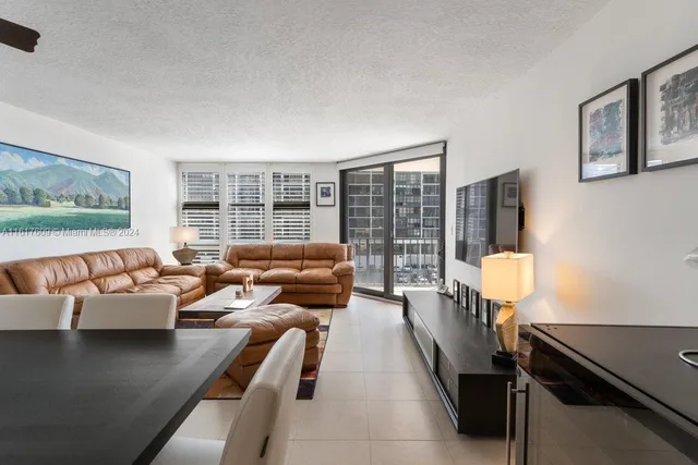 $750,000 | 1915 Brickell Avenue, Unit C506, Miami, FL 33129