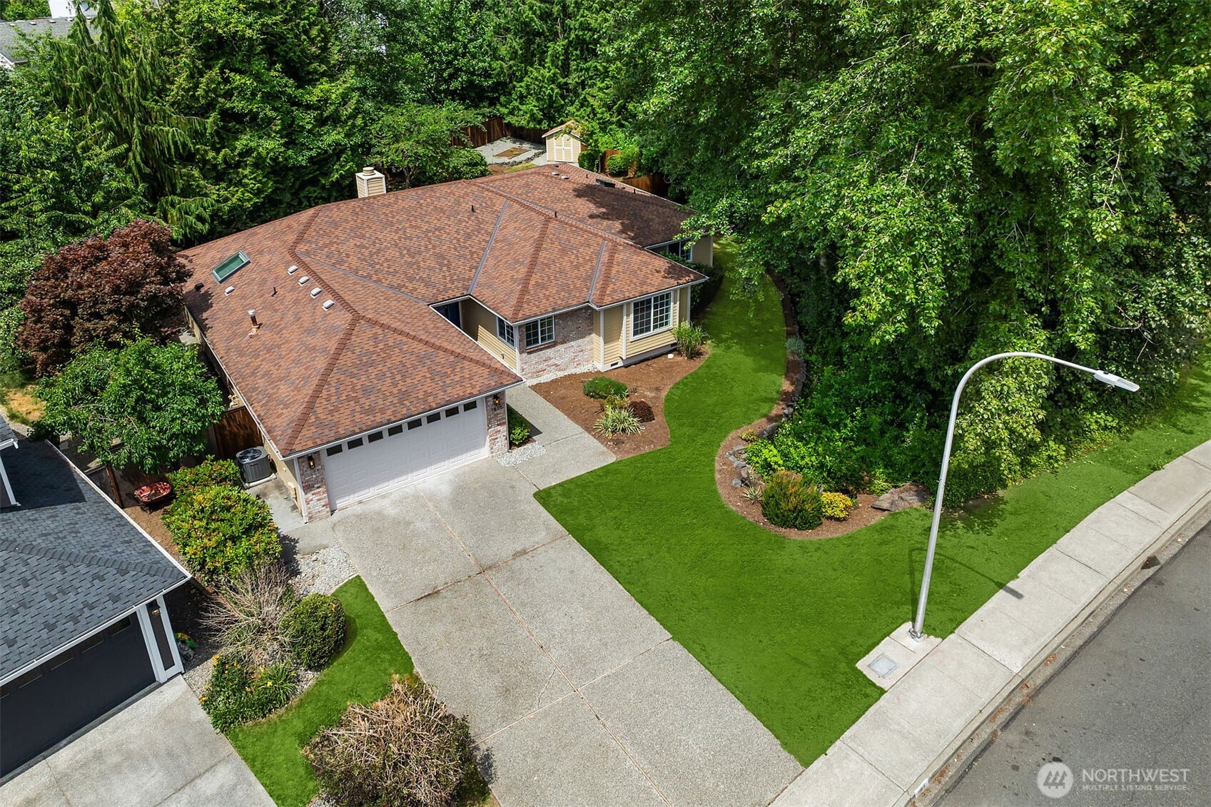 1815 Field Avenue Northeast Renton, WA 98059 - Photo 33 of 39