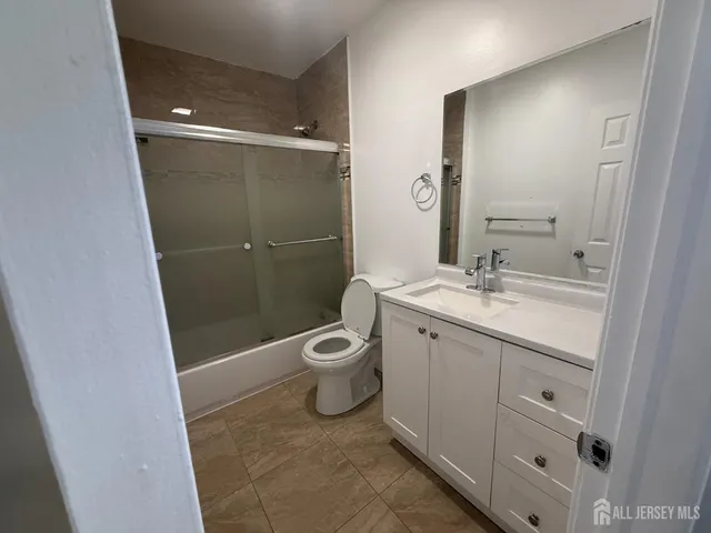 $2,405 | 579 Florida Grove Road, Perth Amboy, NJ 08861