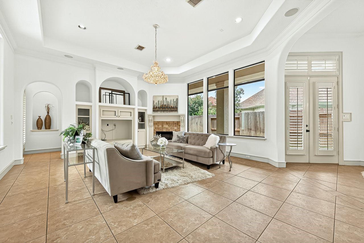 16610 Champagne Falls Court Spring, TX 77379 - Photo 6 of 50