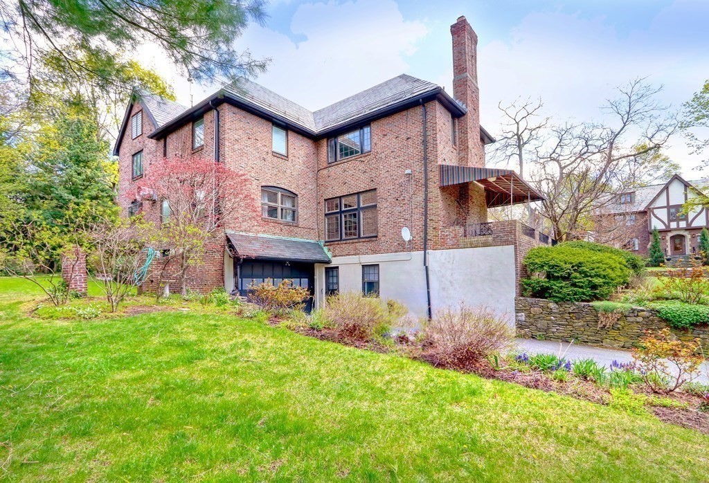 85 Willard Road Brookline, MA 02445 - Photo 6 of 10