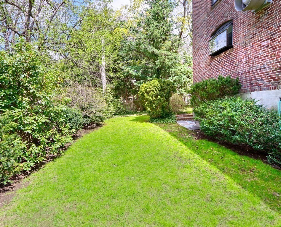 85 Willard Road Brookline, MA 02445 - Photo 7 of 10