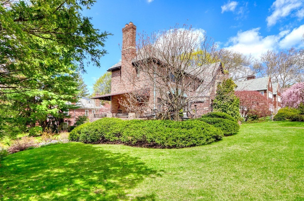 85 Willard Road Brookline, MA 02445 - Photo 9 of 10