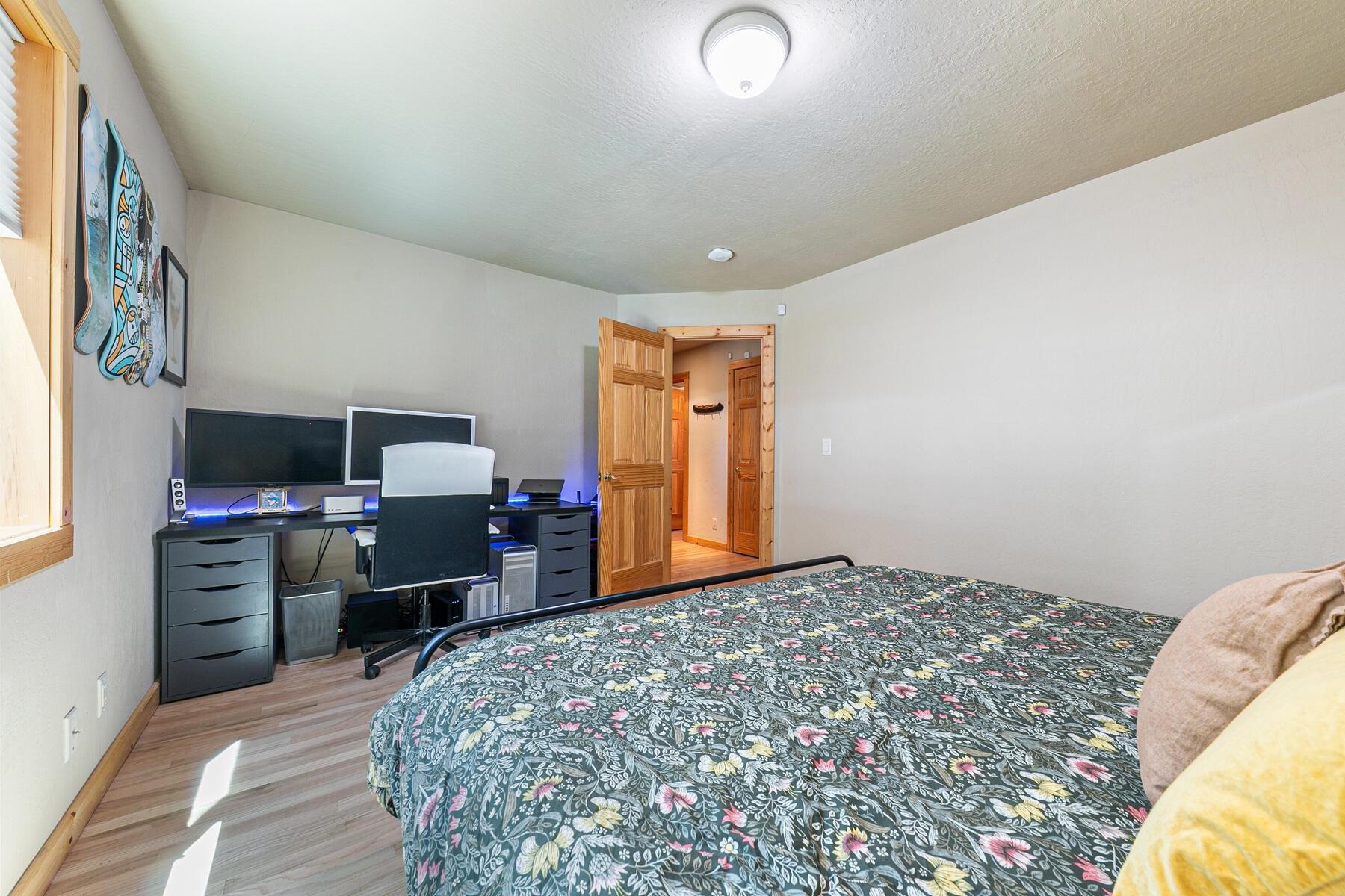 10488 Heather Road Truckee, CA 96161 - Photo 26 of 28 Gallery Image 26