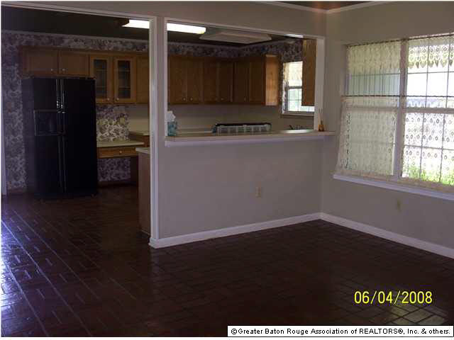 9116 Redbud Street Baton Rouge, LA 70815 - Photo 4 of 12 Gallery Image 4