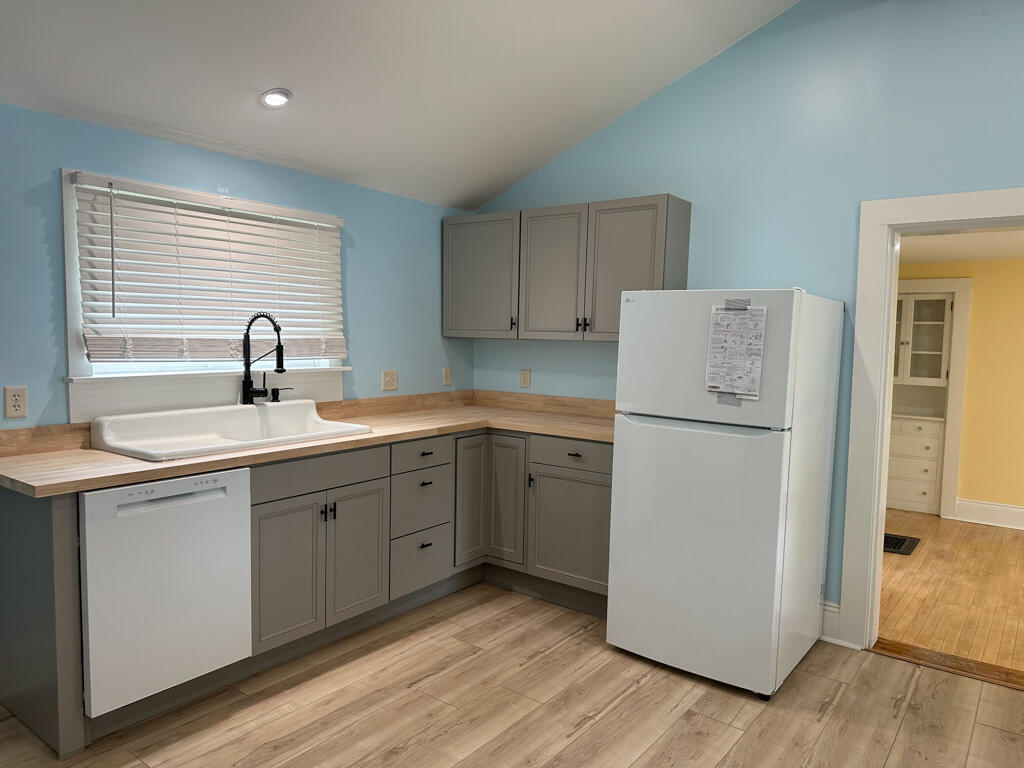 70 Pearl Street Bangor, ME 04401 - Photo 4 of 23 Kitchen