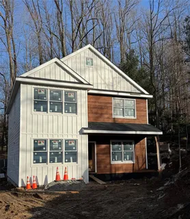 $1,249,000 | 133 Lake Shore Drive, Pleasantville, NY 10570
