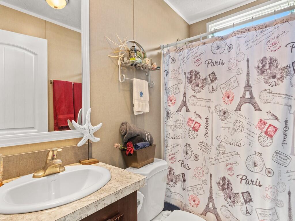 309 Mockingbird Avenue Fort Pierce, FL 34982 - Photo 11 of 22 2nd Bathroom
