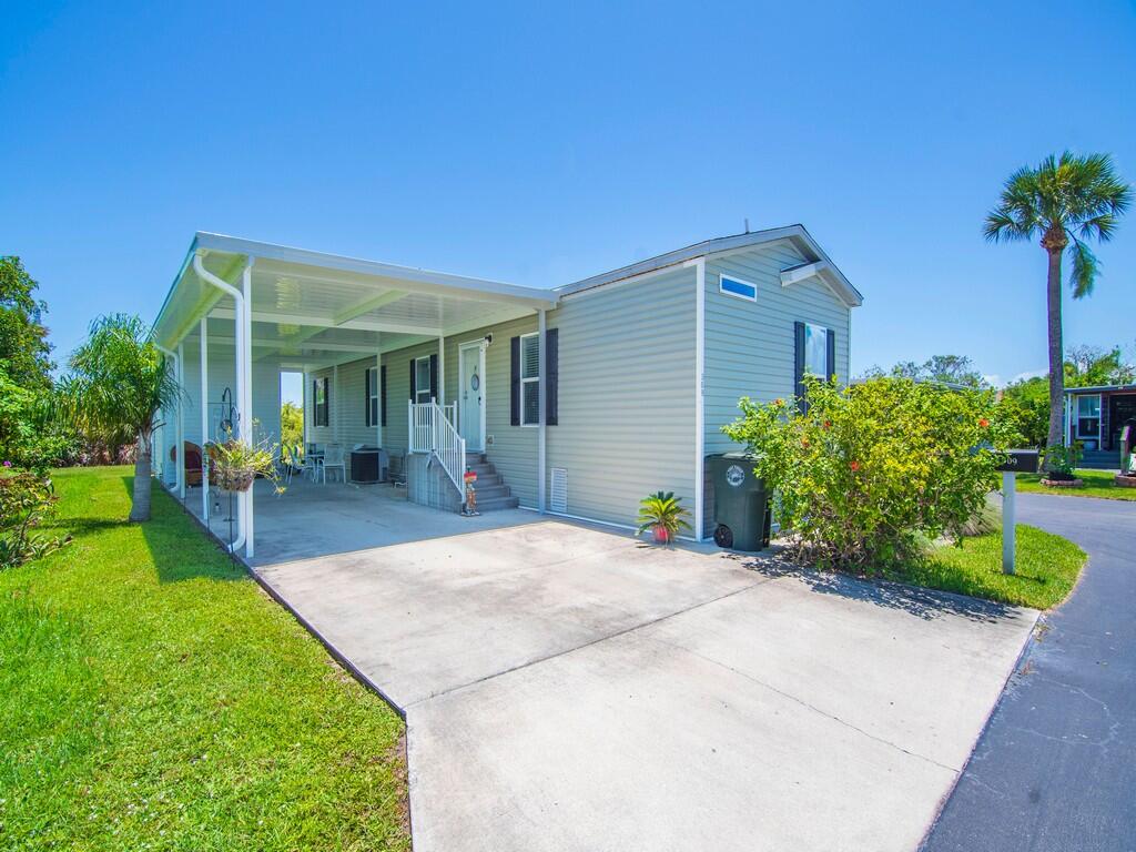 309 Mockingbird Avenue Fort Pierce, FL 34982 - Photo 16 of 22 Driveway