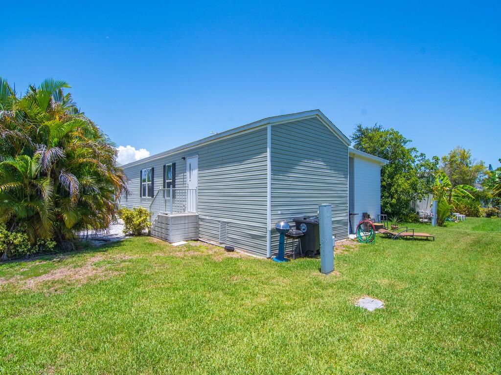 309 Mockingbird Avenue Fort Pierce, FL 34982 - Photo 21 of 22 Backyard