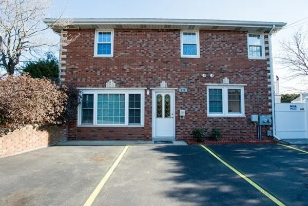 $3,500 | 177 Dean Street, Unit 1, Norwood, MA 02062