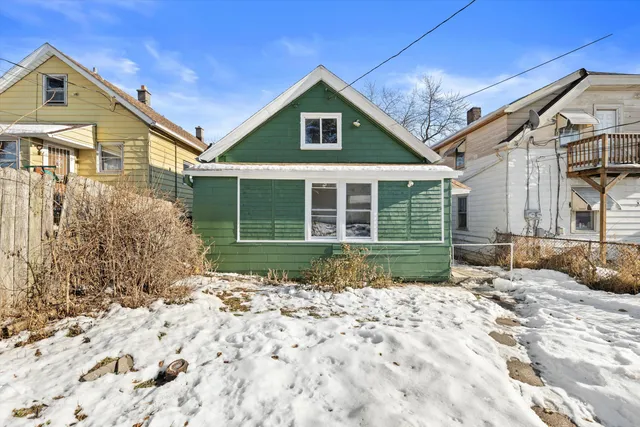 $264,500 | 2031 South 7th Street, Milwaukee, WI 53204