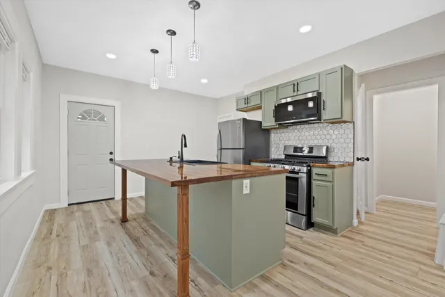 $259,000 | 2031 South 7th Street, Milwaukee, WI 53204