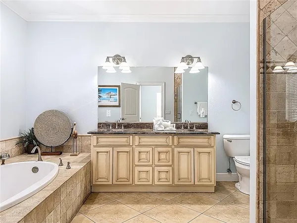 $2,439,000 | 4805 2nd Avenue, Holmes Beach, FL 34217