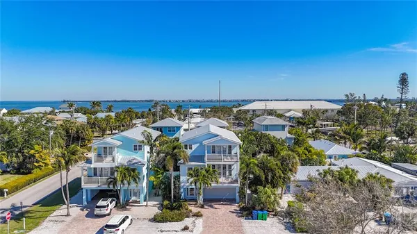 $2,439,000 | 4805 2nd Avenue, Holmes Beach, FL 34217