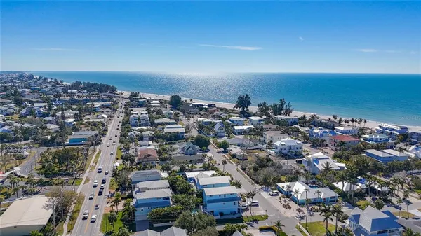 $2,439,000 | 4805 2nd Avenue, Holmes Beach, FL 34217