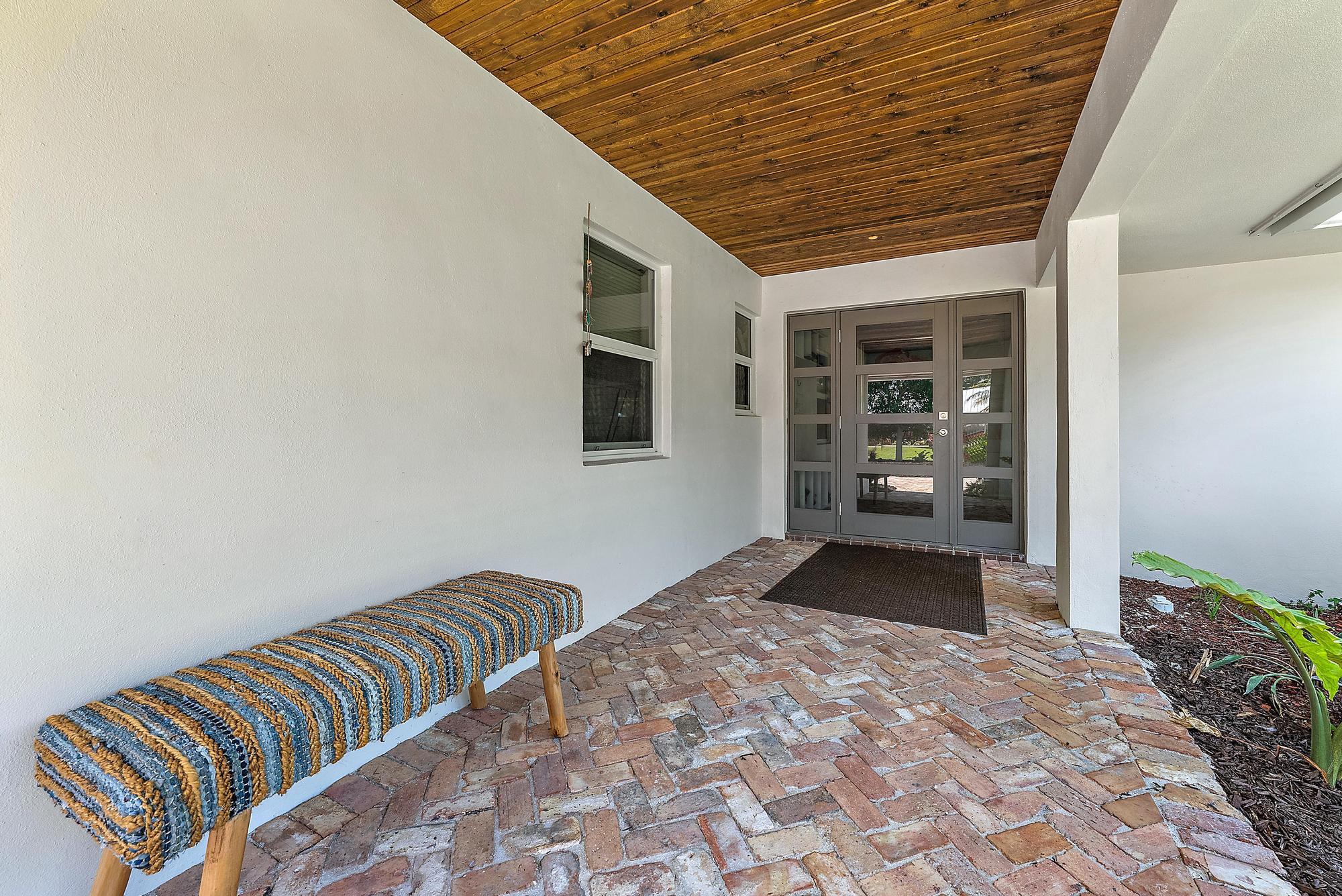 6799 Imperial Woods Road Jupiter, FL 33458 - Photo 31 of 51 Porch