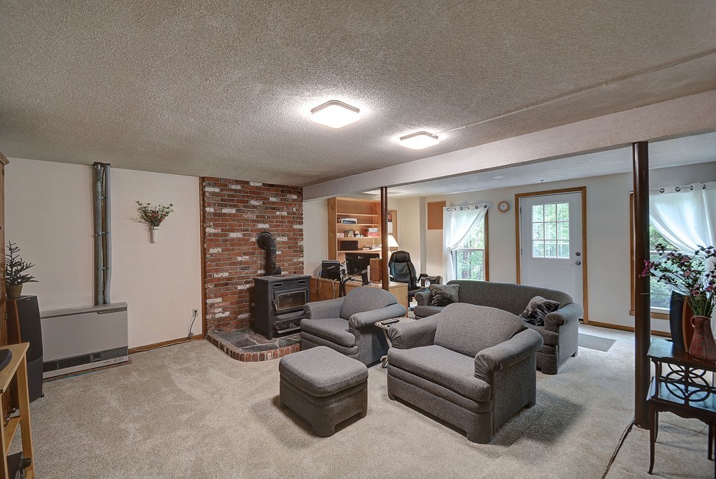 101 New Boston Road Sturbridge, MA 01566 - Photo 17 of 29