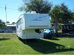 1213 Linda Road, Unit 14 Okeechobee, FL 34974 - Photo 2 of 4 2001 Keystone Cougar 5th Wheel